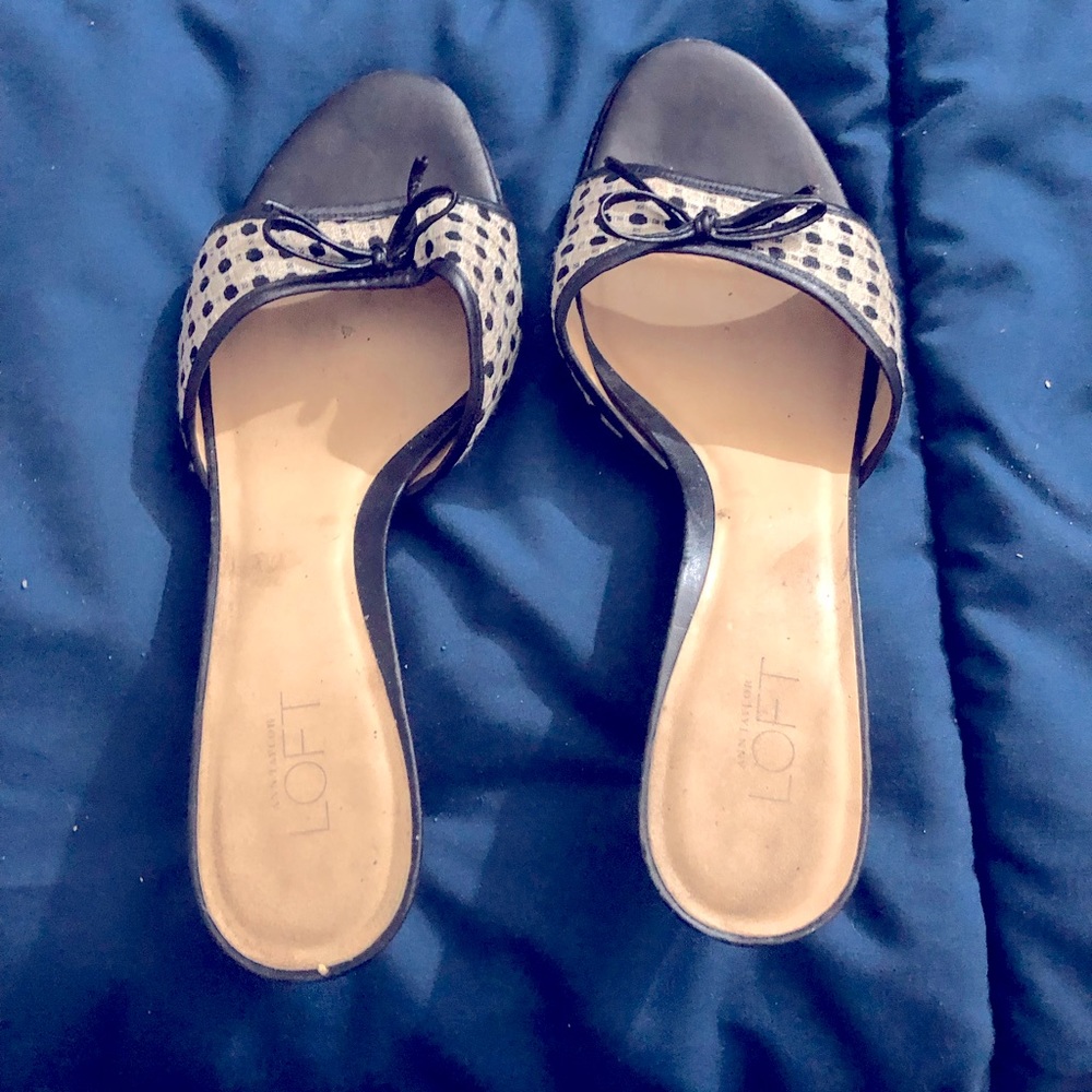 Loft, black and white patterned sandals, 1-2” heel